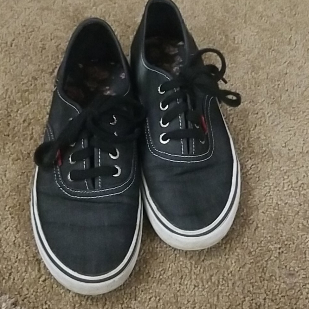 Levi's brand canvas shoes